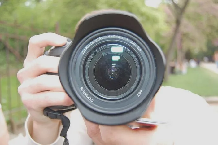 Co zrobić, aby zostać fotografem? Kluczowe kroki i umiejętności na Twojej drodze