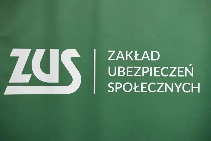Jak prawidłowo zgłosić umowę zlecenie do ZUS? Praktyczny przewodnik po formularzach.