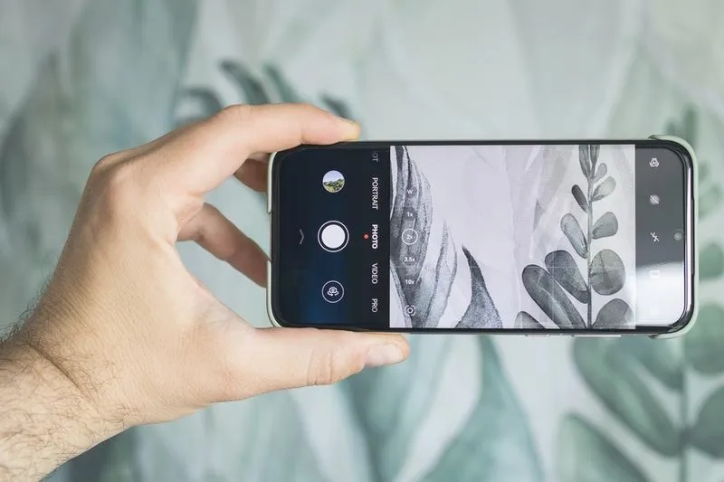 Jaki smartfon do zdjęć? Ranking modeli i cechy ważniejsze niż megapiksele