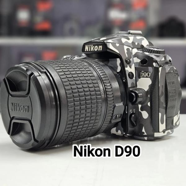 Wady Nikon D90